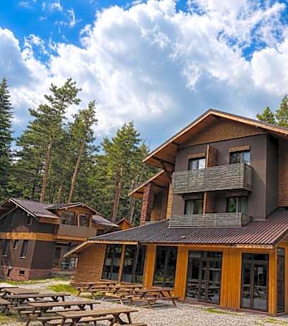 RILA 6ATO Hotel & Restaurant