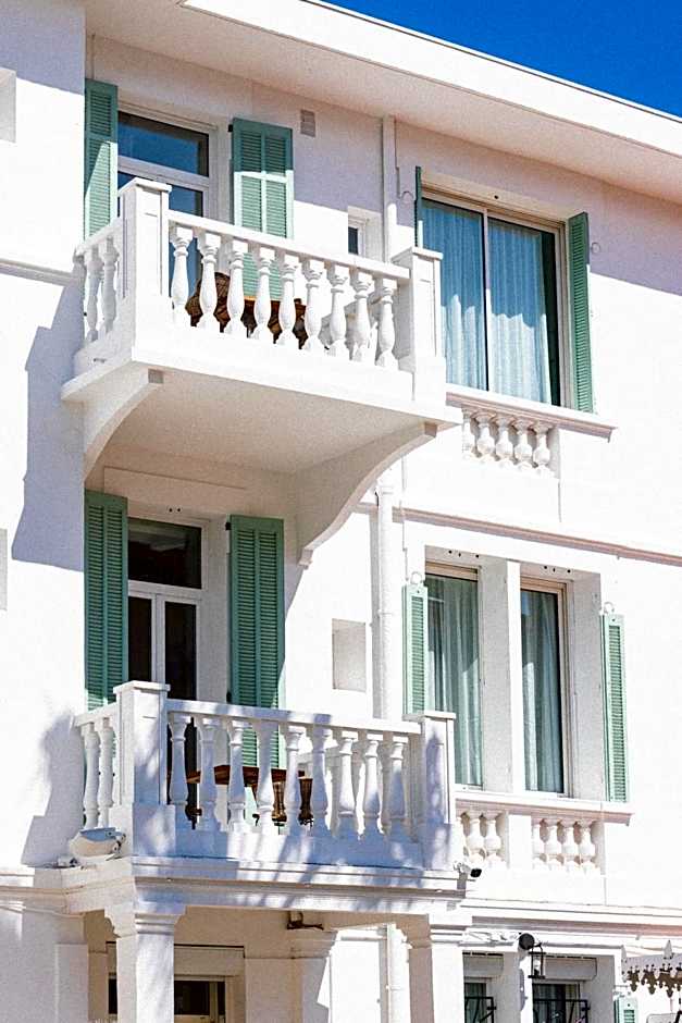 Hôtel La Villa Juan Beach