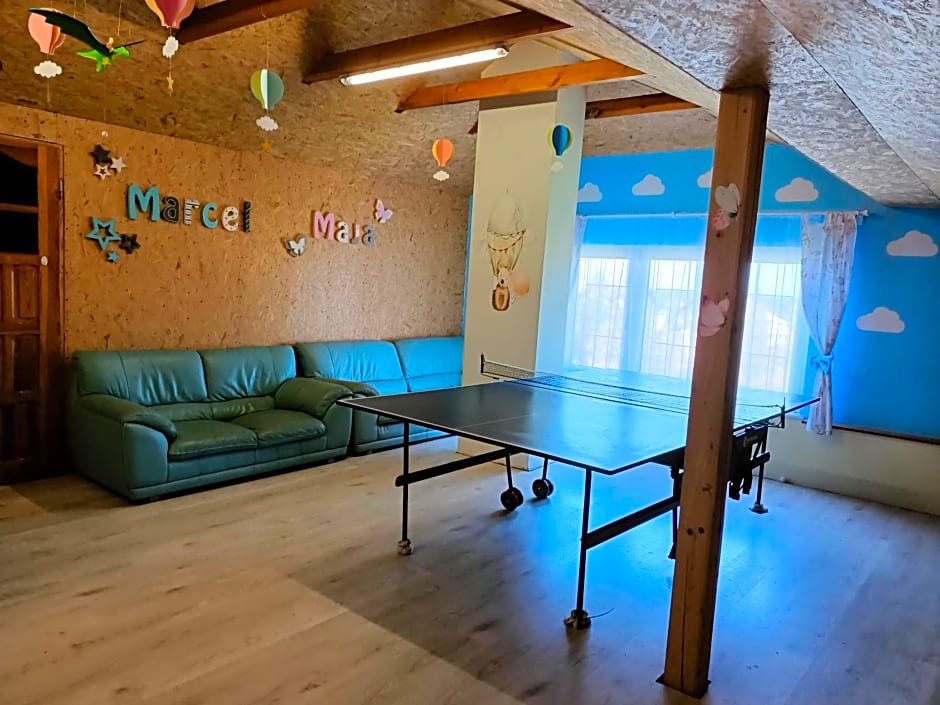 Pokoje Gościnne u MARCINA- sala zabaw, basen, melex, rowery, grill, mini dmuchaniec