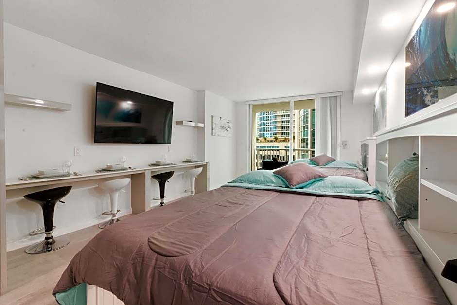Elite Brickell Studio on the Bay