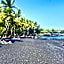 Charming 1 Bedroom Beach Condo Prime Location Great Value
