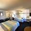 Capri Motel