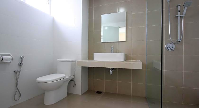 New Luxury Shamrock Beach Villas Seaview