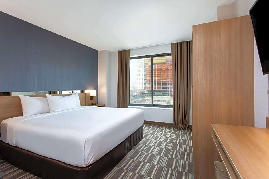 Microtel Inn by Wyndham Long Island City