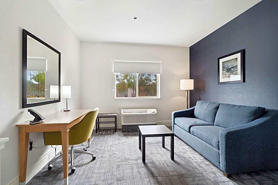 Sonesta Essential Vacaville - Napa Valley