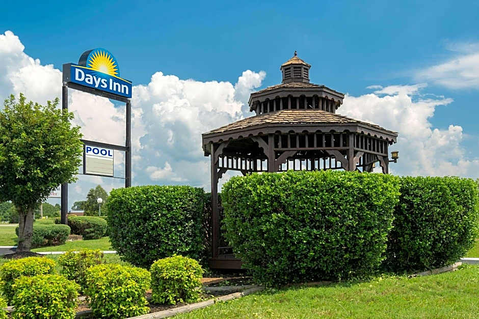 Days Inn by Wyndham Clarksville TN