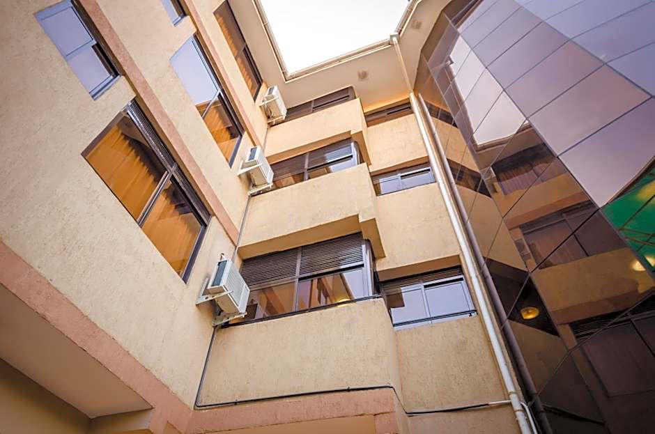 Marie's Royale Hotel