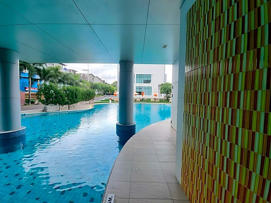 Pattaya Discovery Beach Hotel