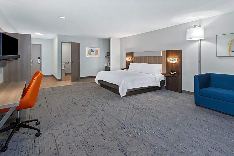 Holiday Inn Express Hotel & Suites Chicago-Algonquin By IHG