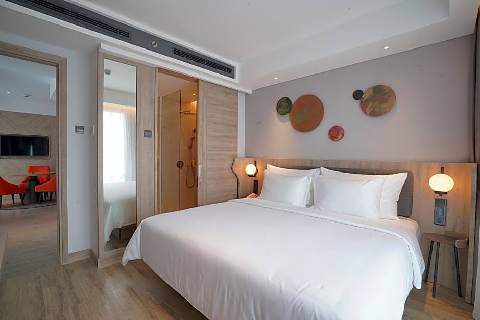 Harris Suites Puri Mansion