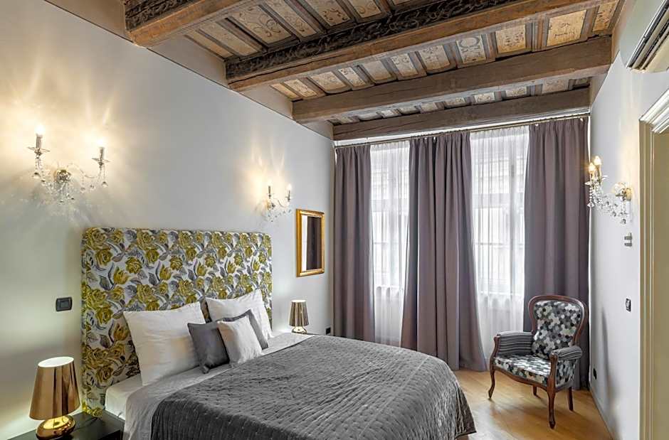 Chateau 9 Apartments by Adrez