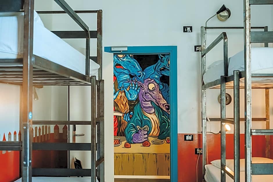 Madama Hostel & Bistrot