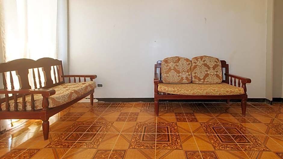 RedDoorz @ Sun Miles Condominium