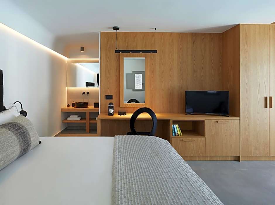 Kalisti Hotel & Suites