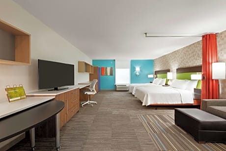 2Queen Accessible Bathtub Studio Nonsmoking