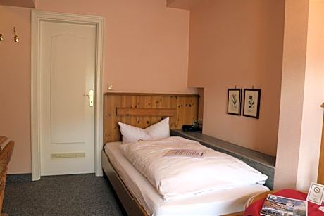 Standard Single Room with Shower