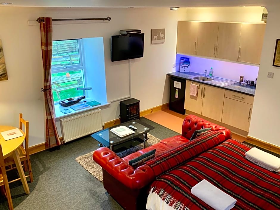 Garrison Farm with Hot Tub