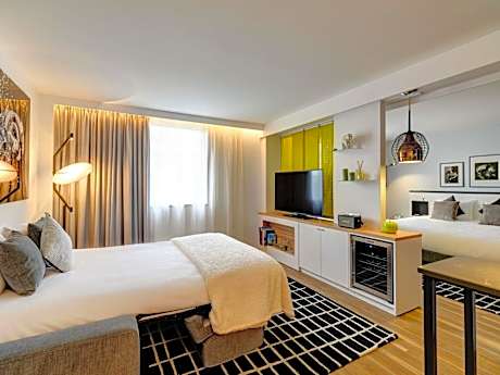 Superior Apartment with One Double Bed and View