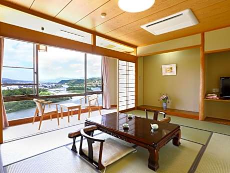 Japanese-Style Room