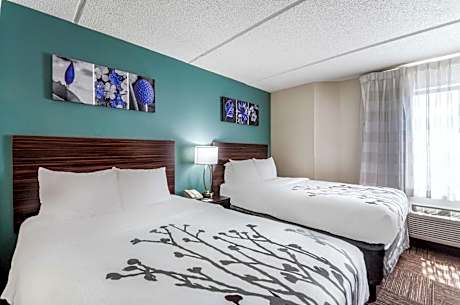 Queen Room with Two Queen Beds - Accessible/Non-Smoking