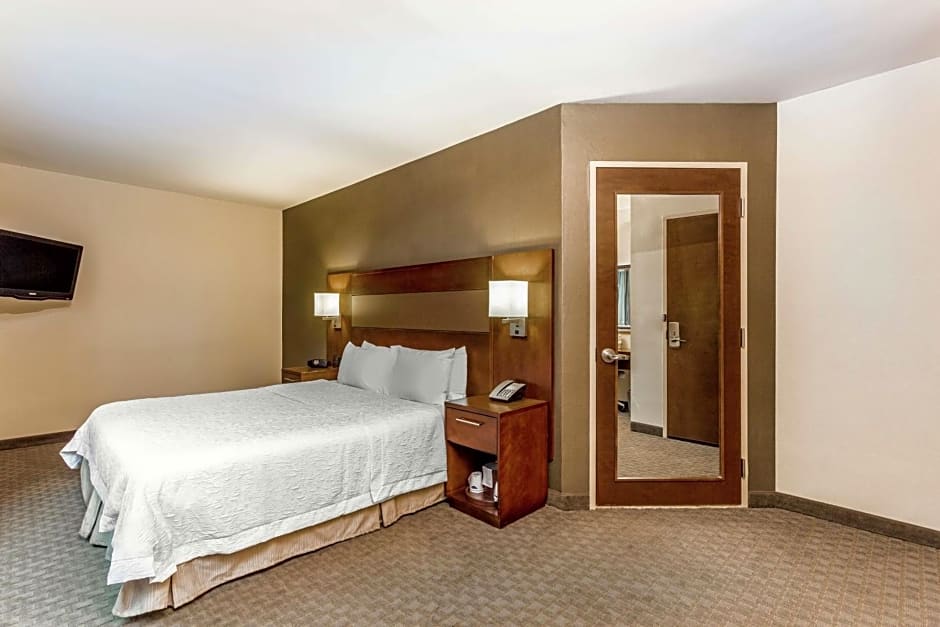 Hampton Inn By Hilton Grand Central