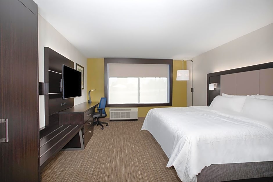 Holiday Inn Express And Suites Ely By IHG