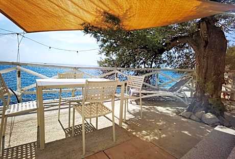 Two-Bedroom Apartment with Terrace and Sea View