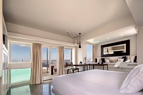 DELUXE WITH OUTDOOR HOT TUB AND CALDERA VIEW