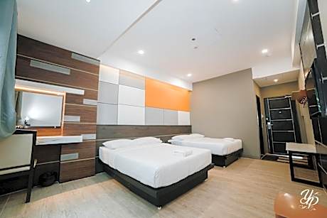 Superior Queen Room