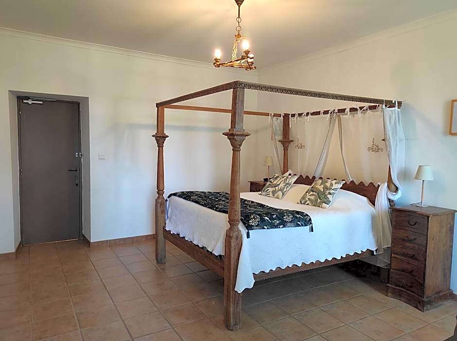 Logis Hôtel Restaurant Gîte La Bastide du Vébron