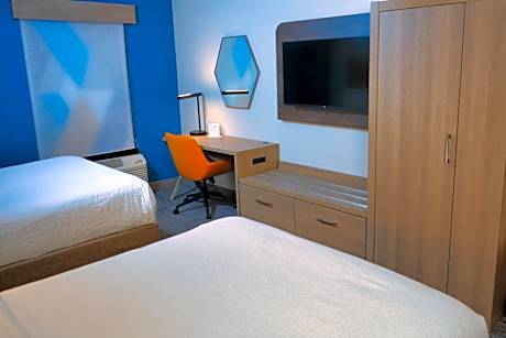 Standard Queen Room with Two Queen Beds