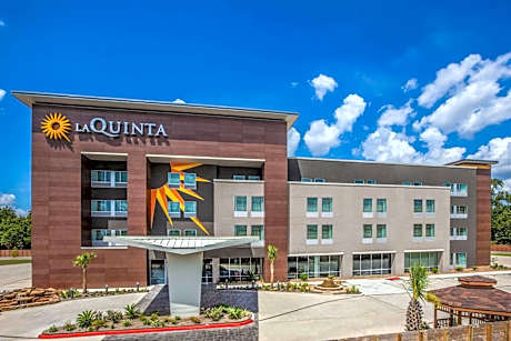La Quinta by Wyndham Houston East I-10