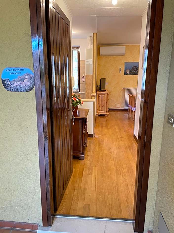 Hotel Diffuso Il Portichetto sulla collina a Vezio Perledo