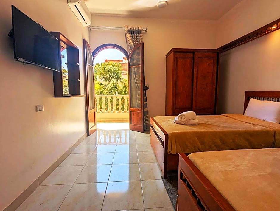 Mikhaila Guest House