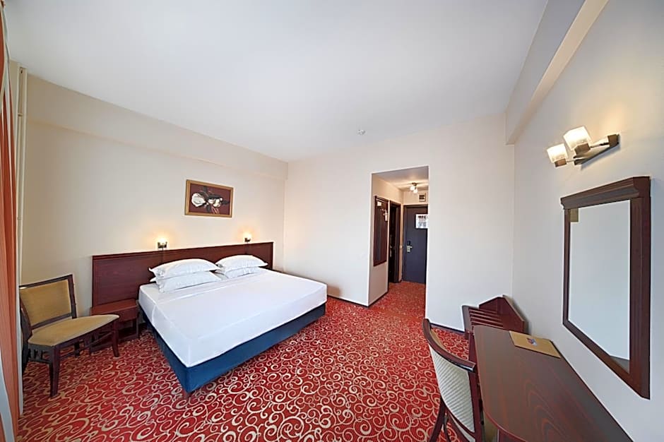 Central Hotel