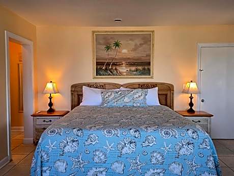 Oceanfront King Suite