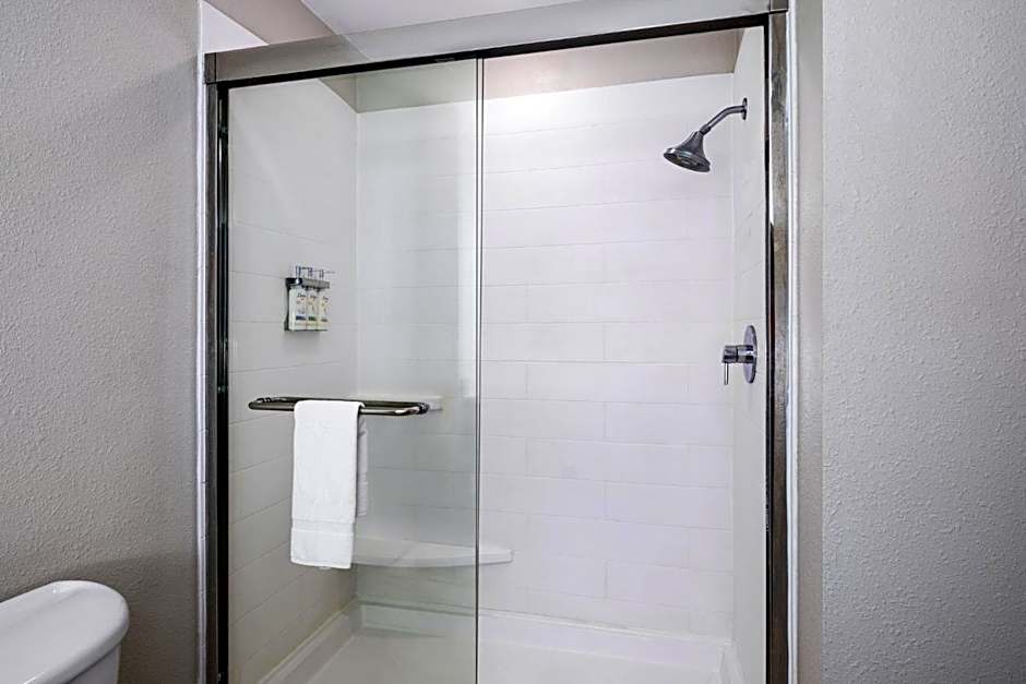 Holiday Inn Express St. Petersburg North / I-275 By IHG