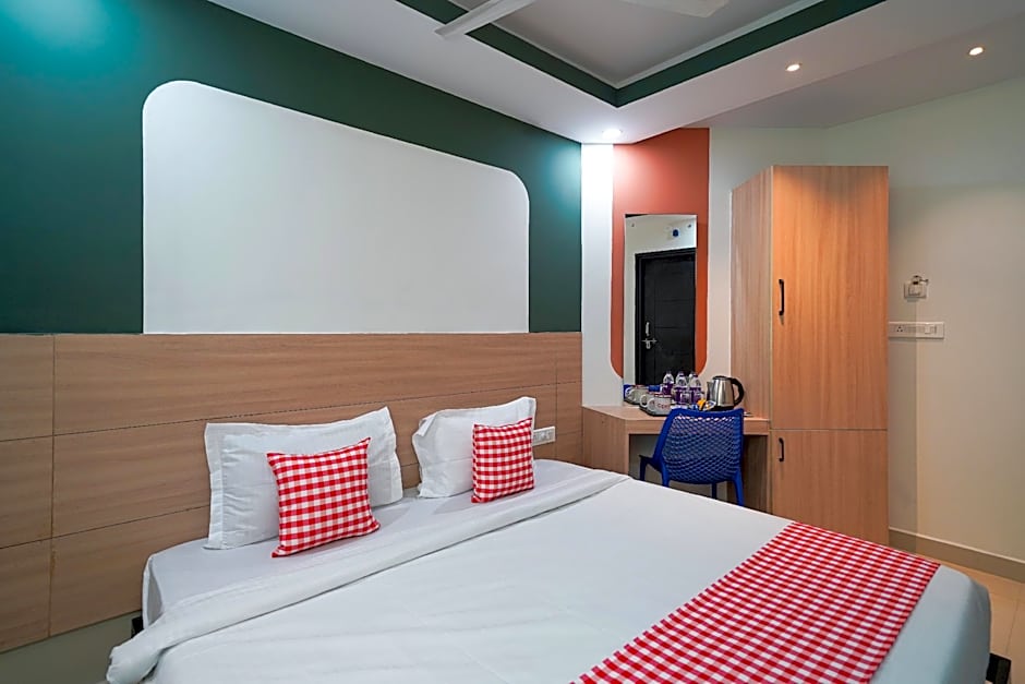 OYO Flagship The Botanica Grand – Kondapur, 