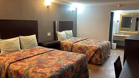 Queen Room with Two Queen Beds