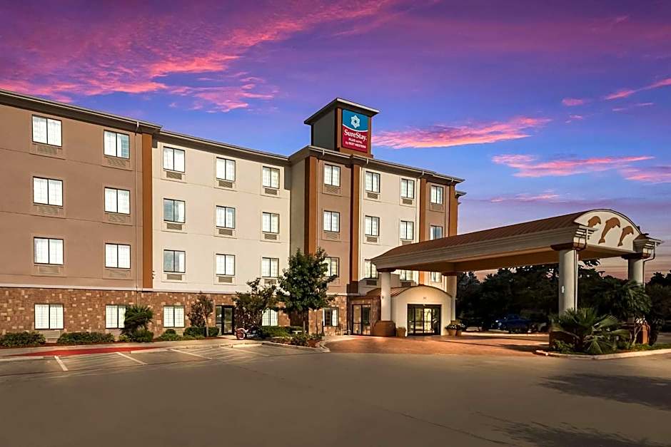 SureStay Plus Hotel by Best Western San Antonio SeaWorld