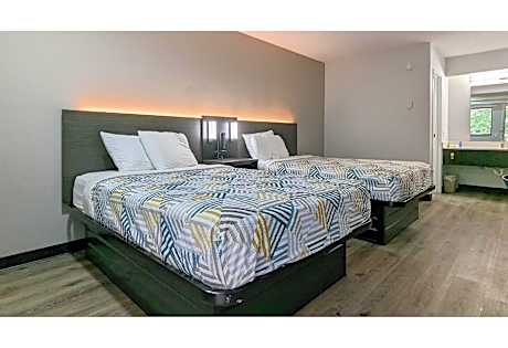 2 Queen Beds | Non-Smoking, Micfridge