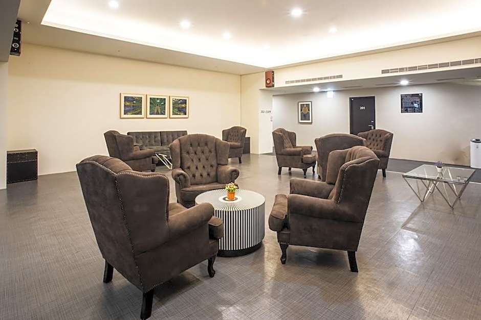 Jungli Le Midi Hotel