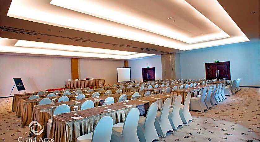 Grand Artos Hotel & Convention
