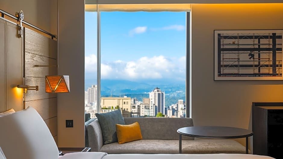 Hotel Resonance Taipei, Tapestry Collection by Hilton
