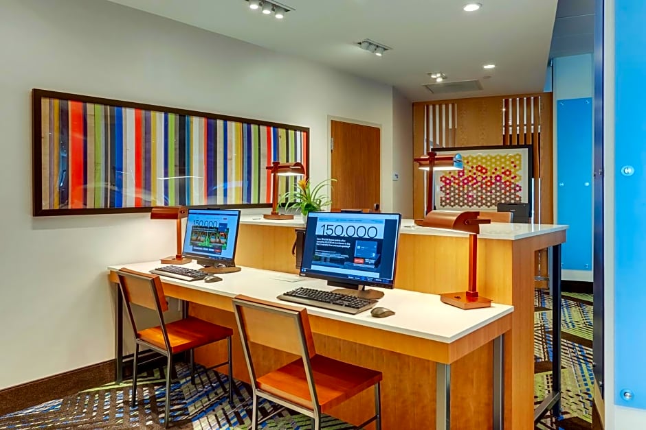 Holiday Inn Express - Wilmington - Porters Neck, an IHG Hotel