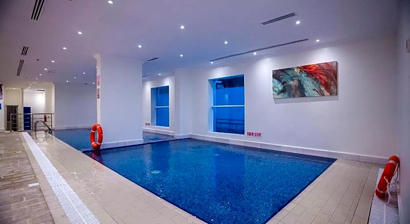 The Gate Hotel and Apartments