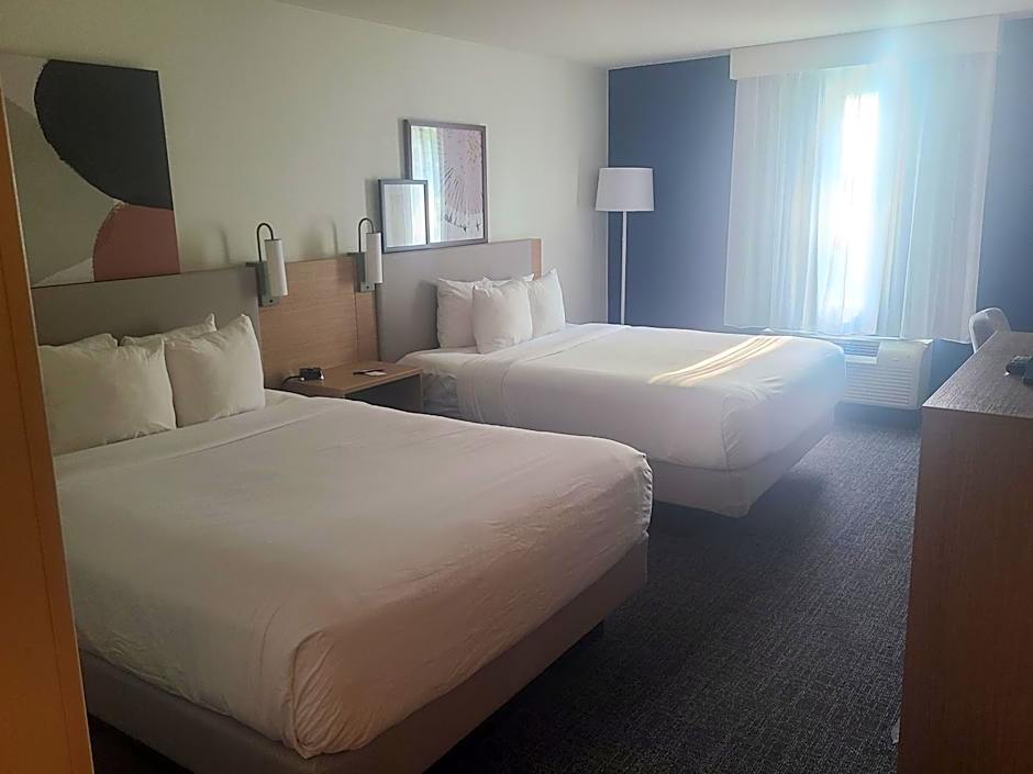 Dothan East Inn & Suites