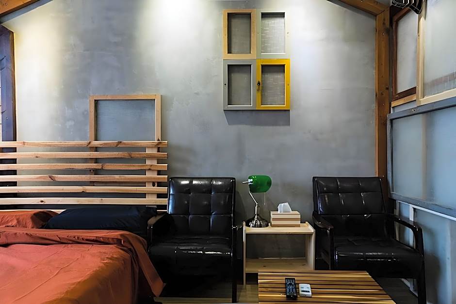 London Style Baker Street Inn