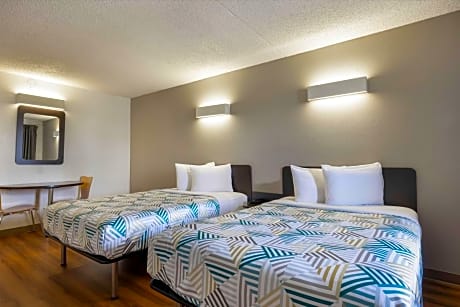 Deluxe Quadruple Room - Non-Smoking
