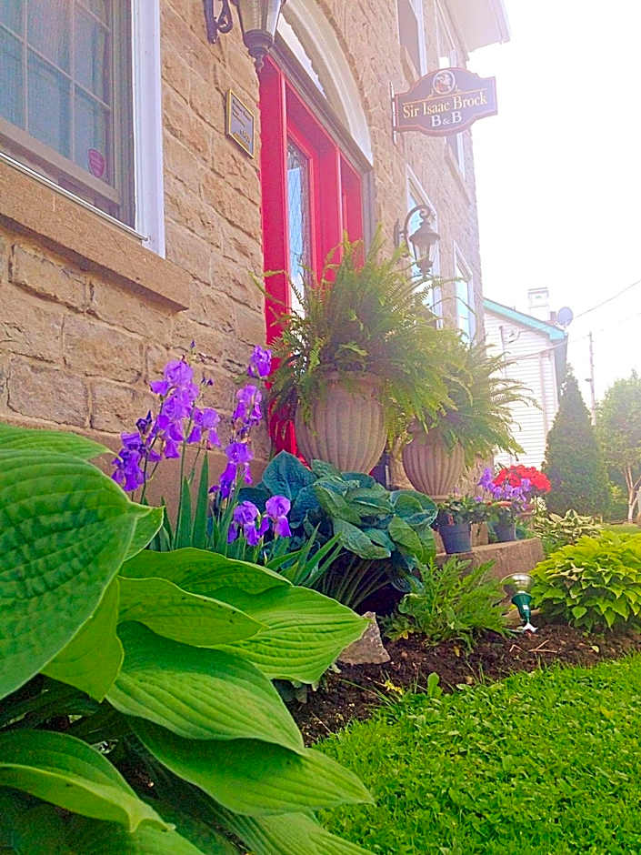 Sir Isaac Brock B&B Luxury Suites